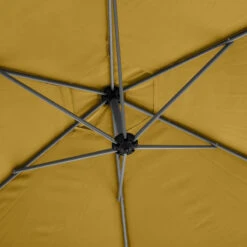 Parasol Décentré Rond Manoa Jaune Moutarde Hespéride 7 Parasol Décentré Rond Manoa Jaune Moutarde Hespéride -Terra Patio Soldes Boutique parasol decentre rond manoa jaune moutarde hesperide 2